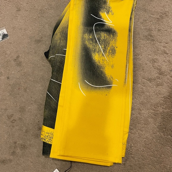 Moschino yellow & black pants - Picture 2 of 3